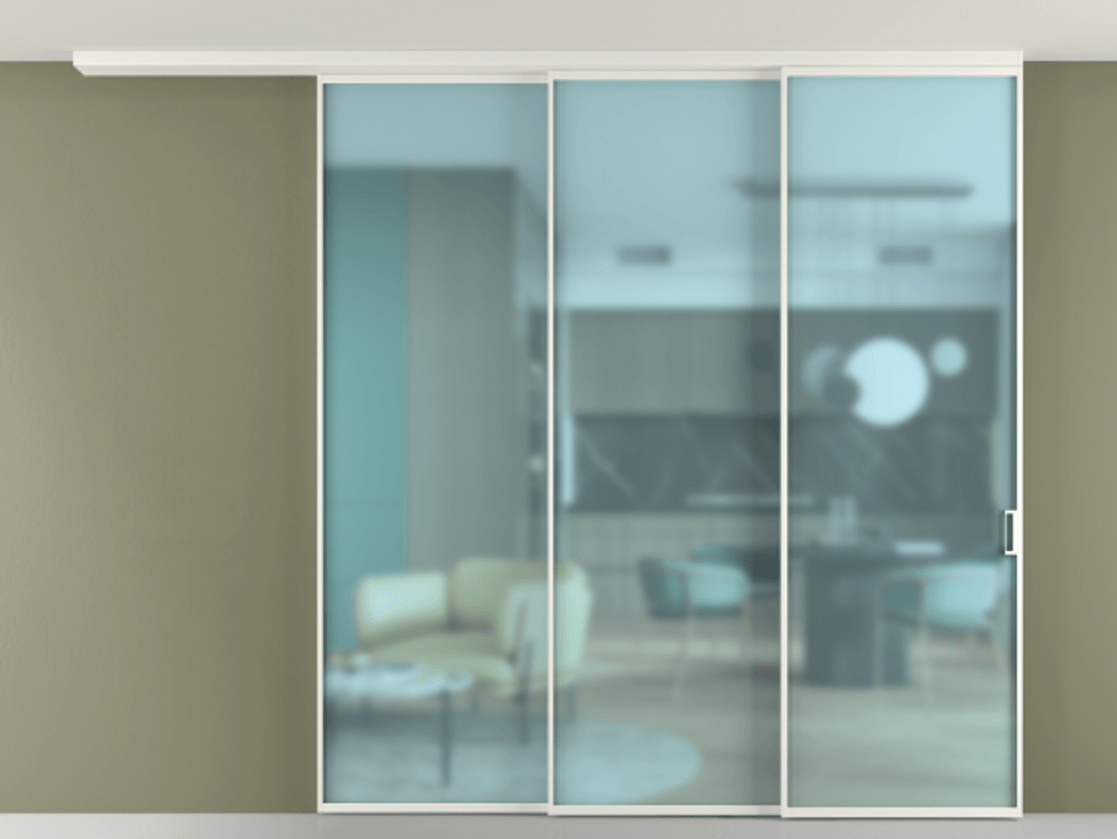 Перегородка Формато вдоль стены на потолок 3 створки с синхронным механизмом АЛПР 040.01 Алюминий светло-серый Сатинированное голубое стекло, триплекс Цена 370608 ₽ | Volhovec