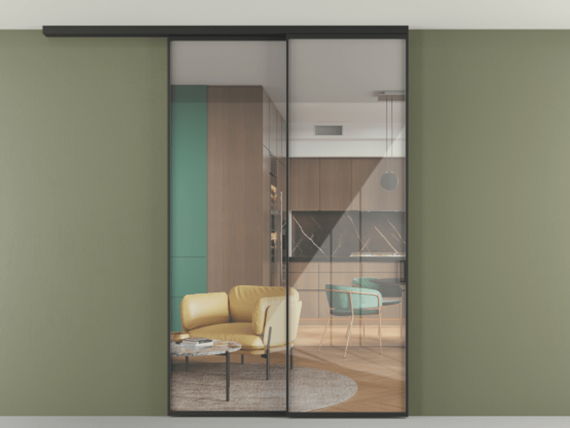 Перегородка Формато вдоль стены на потолок 2 створки с синхронным механизмом АЛПР 040.01 Алюминий Черный Рефлективное прозрачное стекло "Стопсол", калёное Цена 300660 ₽ | Volhovec