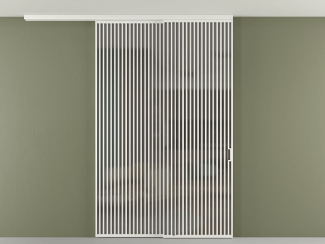 Перегородка Формато вдоль стены на потолок 2 створки с синхронным механизмом АЛПР 040.06 Алюминий светло-серый Сатинированное серое стекло, триплекс Цена 450456 ₽ | Volhovec