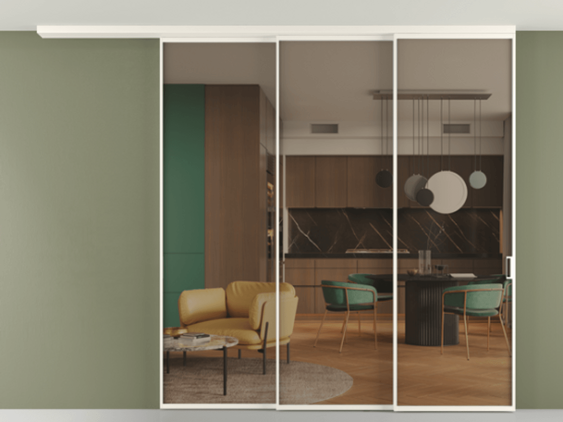 Перегородка Формато вдоль стены на потолок 3 створки с синхронным механизмом АЛПР 040.01 Алюминий пудровый белый Прозрачное бронзовое стекло, триплекс Цена 382108 ₽ | Volhovec