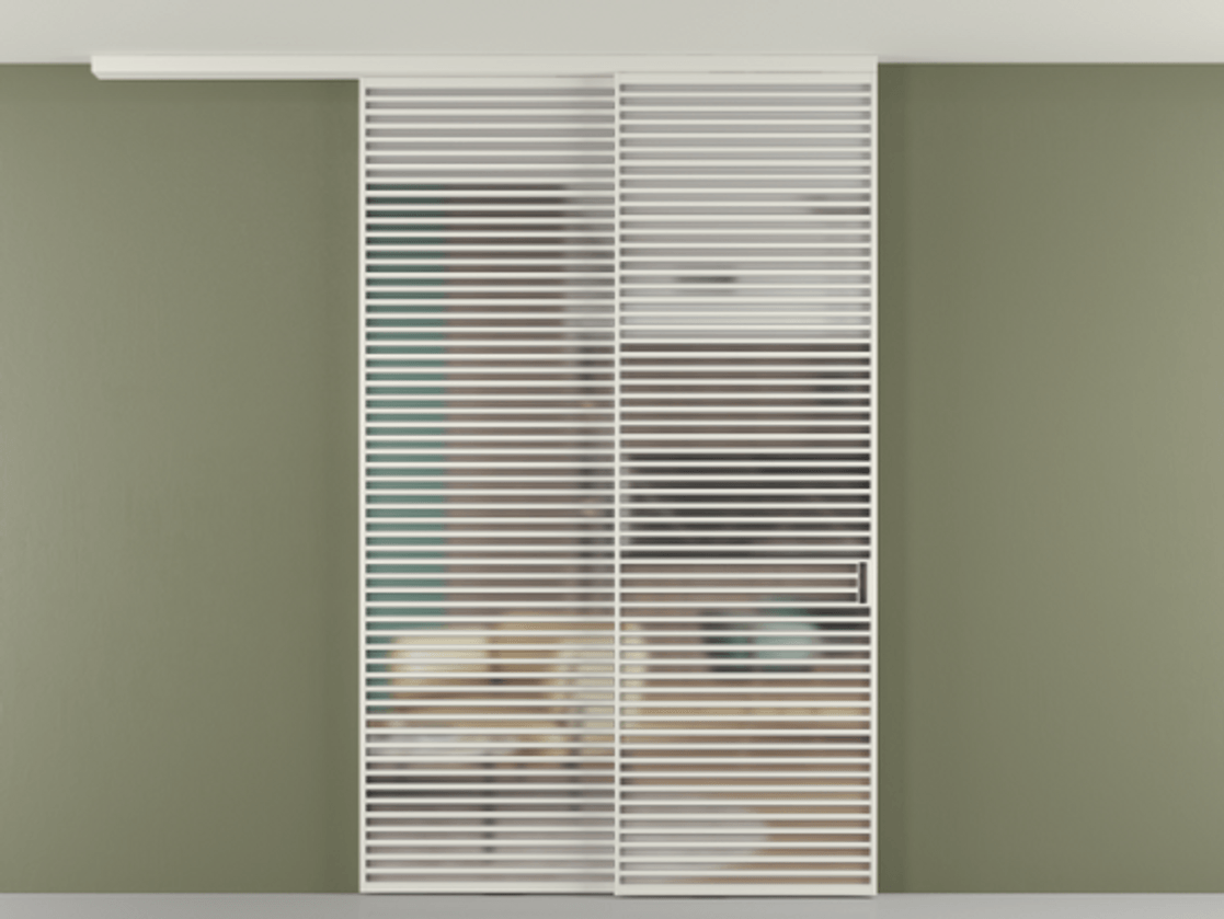 Перегородка Формато вдоль стены на потолок 2 створки с синхронным механизмом АЛПР 040.07 Алюминий Белый Сатинированное стекло "Мателюкс Кристал Вижн", калёное, матовое, каленое 6 мм Цена 441648 ₽ | Volhovec