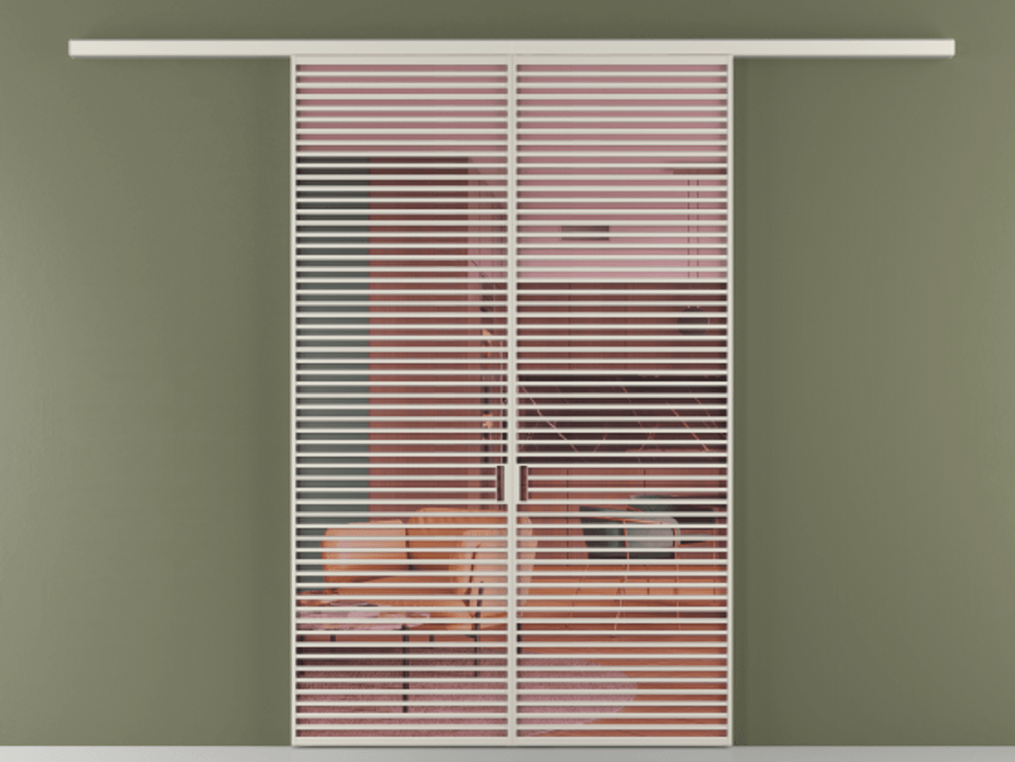 Перегородка Formato вдоль стены 2 створки АЛПР 040.07 Алюминий облачно-серый Прозрачное розовое стекло, триплекс Цена 342450 ₽ | Volhovec