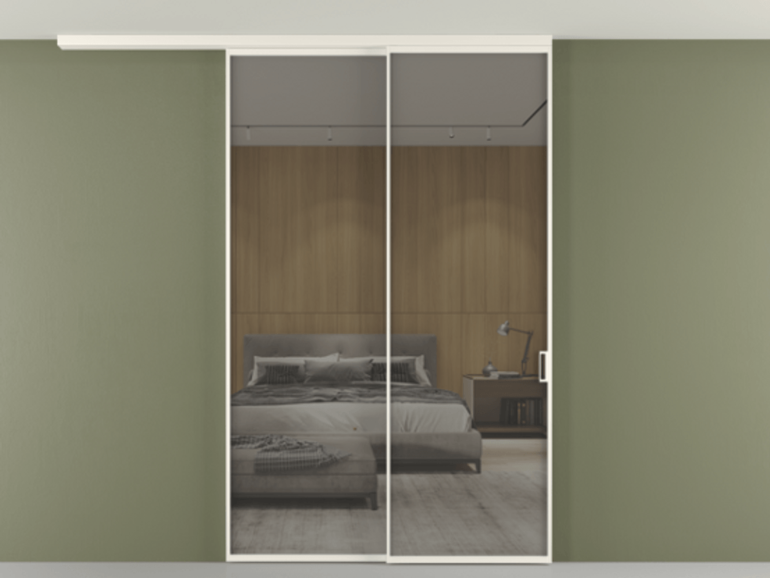 Перегородка Формато вдоль стены на потолок 2 створки с синхронным механизмом АЛПР 040.01 Алюминий пудровый белый Рефлективное серое стекло "Стопсол", калёное Цена 281272 ₽ | Volhovec