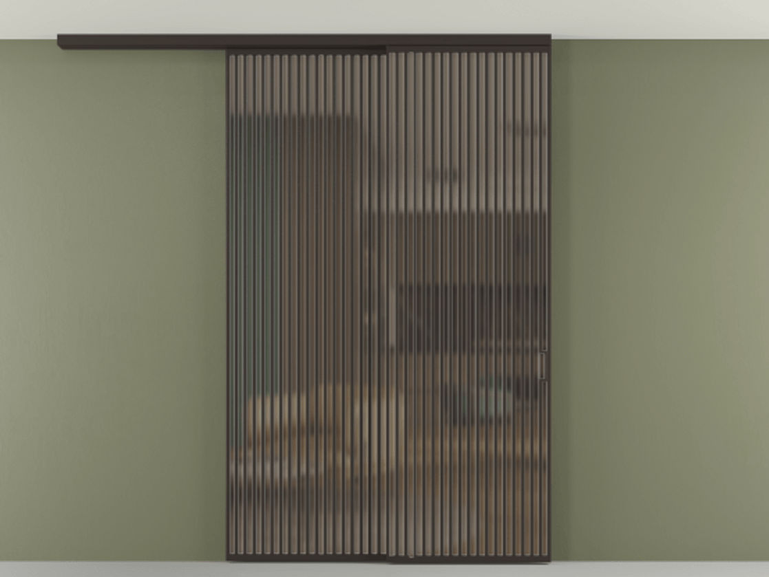 Перегородка Формато вдоль стены на потолок 2 створки с синхронным механизмом АЛПР 040.06 Алюминий антрацит Сатинированное бронзовое стекло, триплекс Цена 450456 ₽ | Volhovec