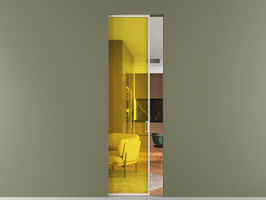 Перегородка Formato скрытый пенал 1 створка АЛПР 040.01 Алюминий молочно-белый Прозрачное жёлтое стекло, триплекс Цена 165000 ₽ | Volhovec