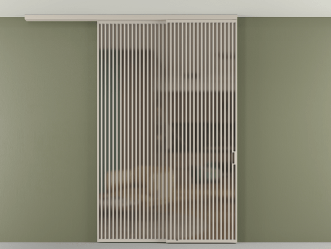 Перегородка Формато вдоль стены на потолок 2 створки с синхронным механизмом АЛПР 040.06 Алюминий светло-бежевый Сатинированное бронзовое стекло, триплекс Цена 450456 ₽ | Volhovec