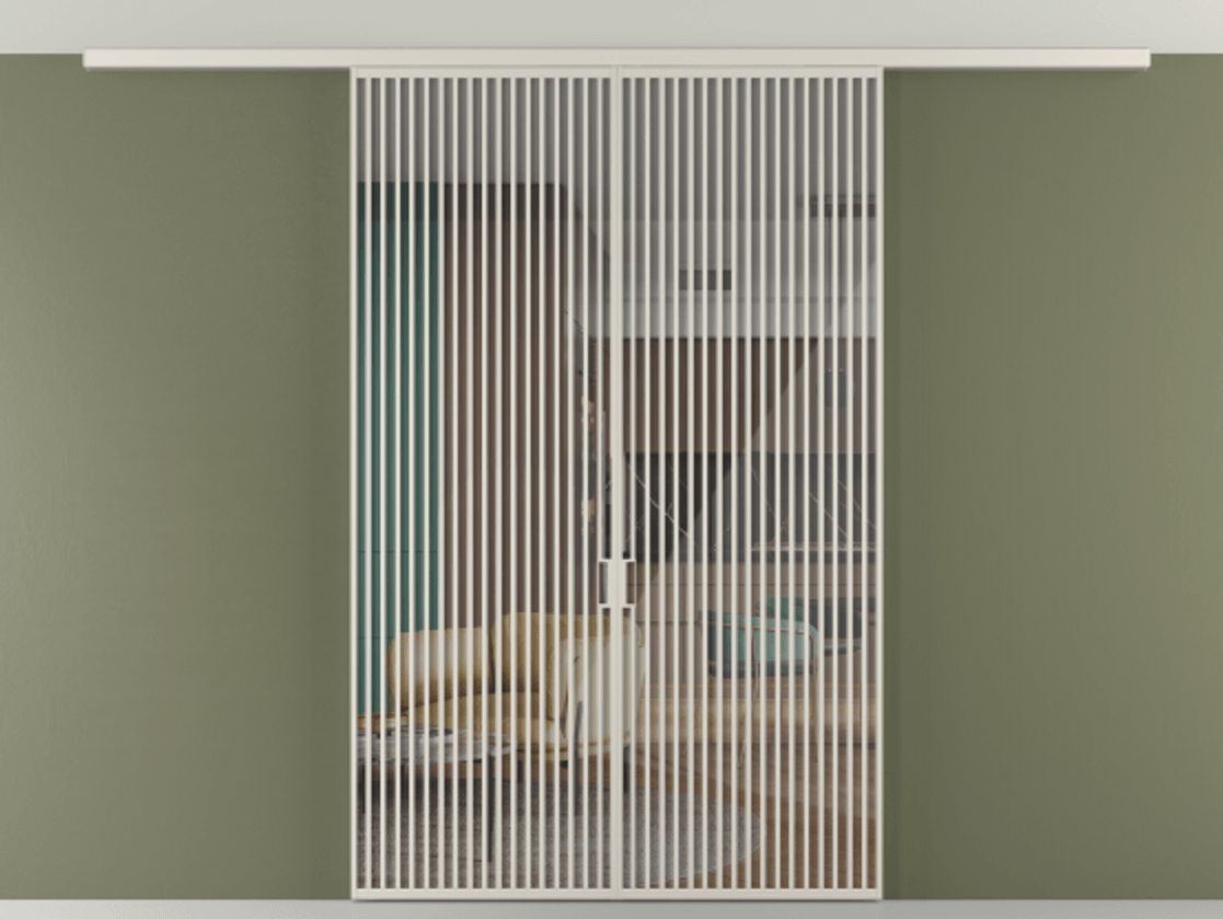 Перегородка Формато вдоль стены на потолок 2 створки АЛПР 040.06 Алюминий облачно-серый Рефлективное прозрачное стекло "Стопсол", калёное Цена 380156 ₽ | Volhovec