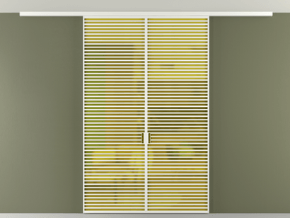 Алюминевая перегородка vd2_07 Алюминий светло-серый Сатинированное жёлтое стекло, триплекс, 6мм. Цвет Алюминий светло-серый. Материал Алюминий в эмали. Коллекция Перегородка Formato вдоль стены на потолок двустворчатая. Картинка.