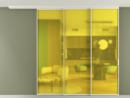 Алюминевая перегородка АЛПР 040.01_БЕЛ_САТ ЖЕЛ_new. Цвет Алюминий Белый. Материал Алюминий. Коллекция Перегородка Формато вдоль стены на потолок 3 створки с синхронным механизмом. Картинка.